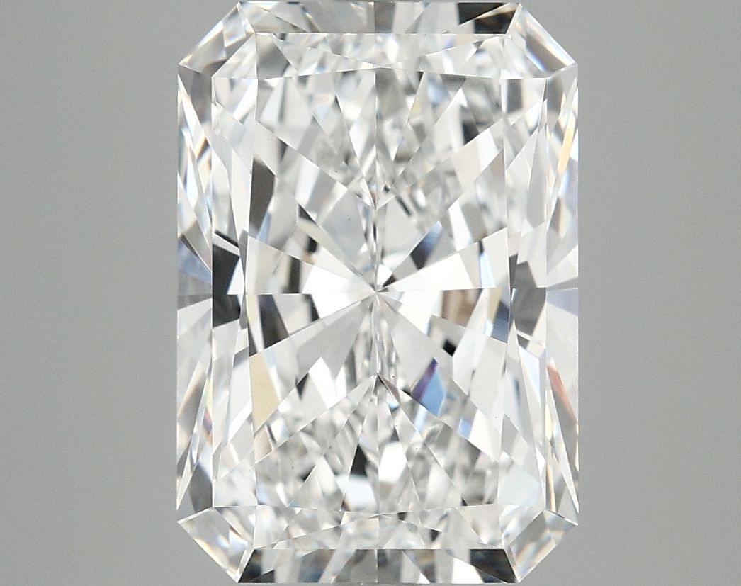 4.94 ct. radiant Lab Grown Diamond front image