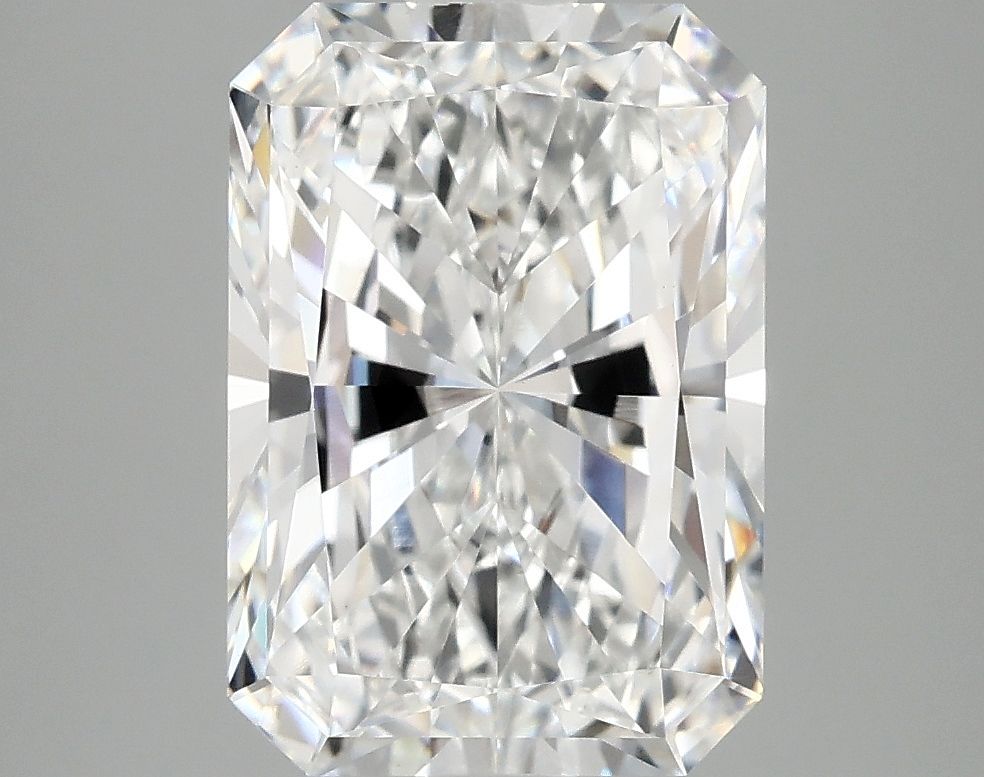 3.92 ct. radiant Lab Grown Diamond front image