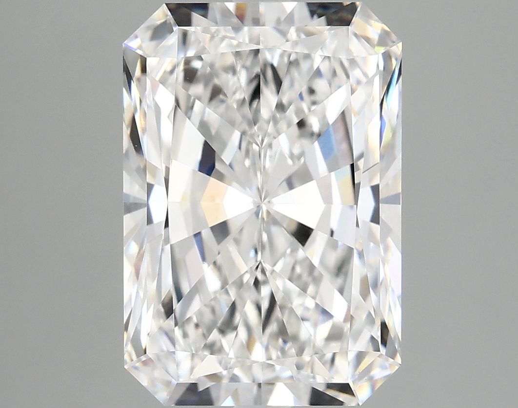 4.99 ct. radiant Lab Grown Diamond front image