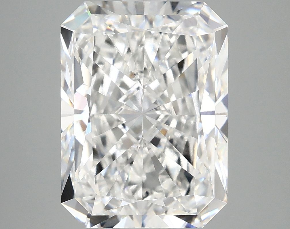 4.94 ct. radiant Lab Grown Diamond front image