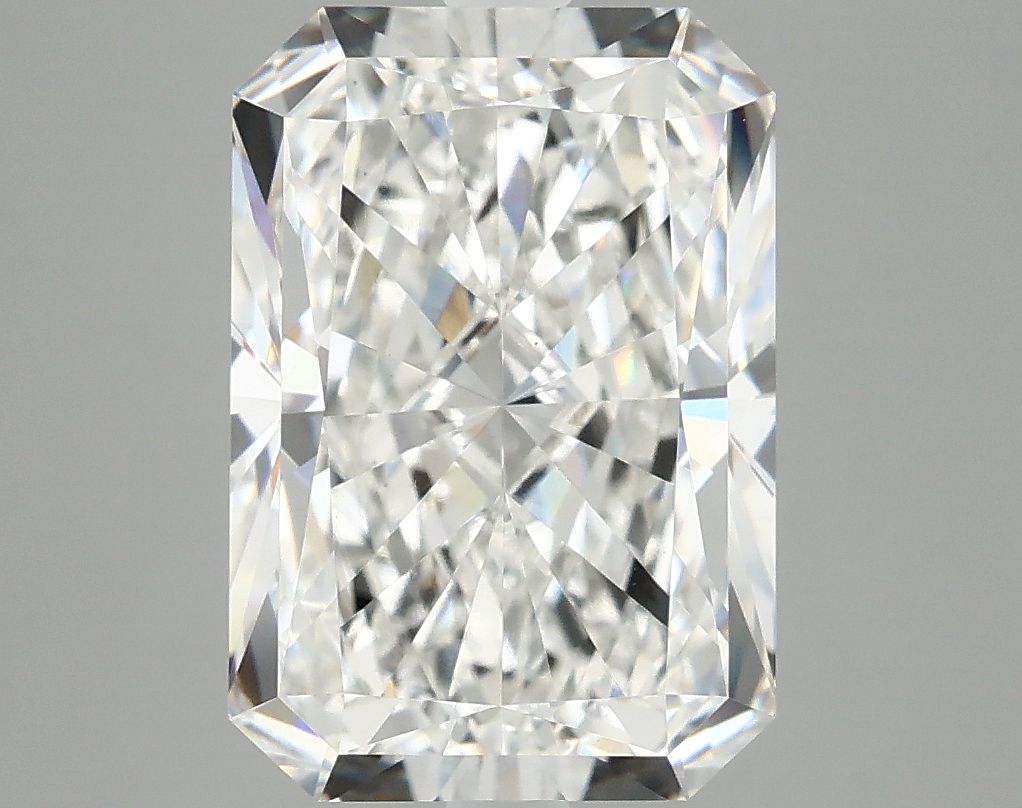 4.70 ct. radiant Lab Grown Diamond front image
