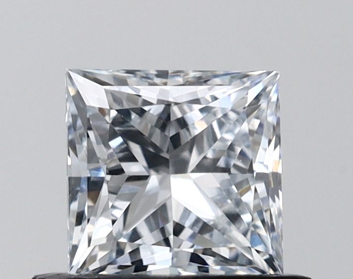 0.8 ct lab-grown Princess Diamond