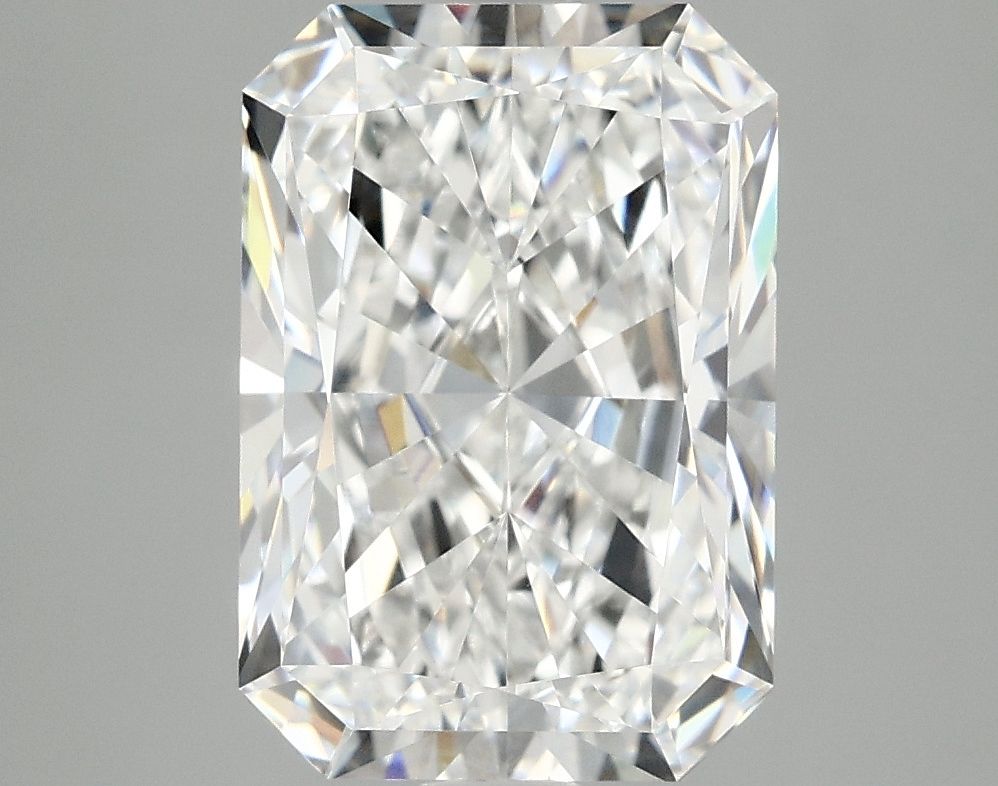 3.87 ct. radiant Lab Grown Diamond front image