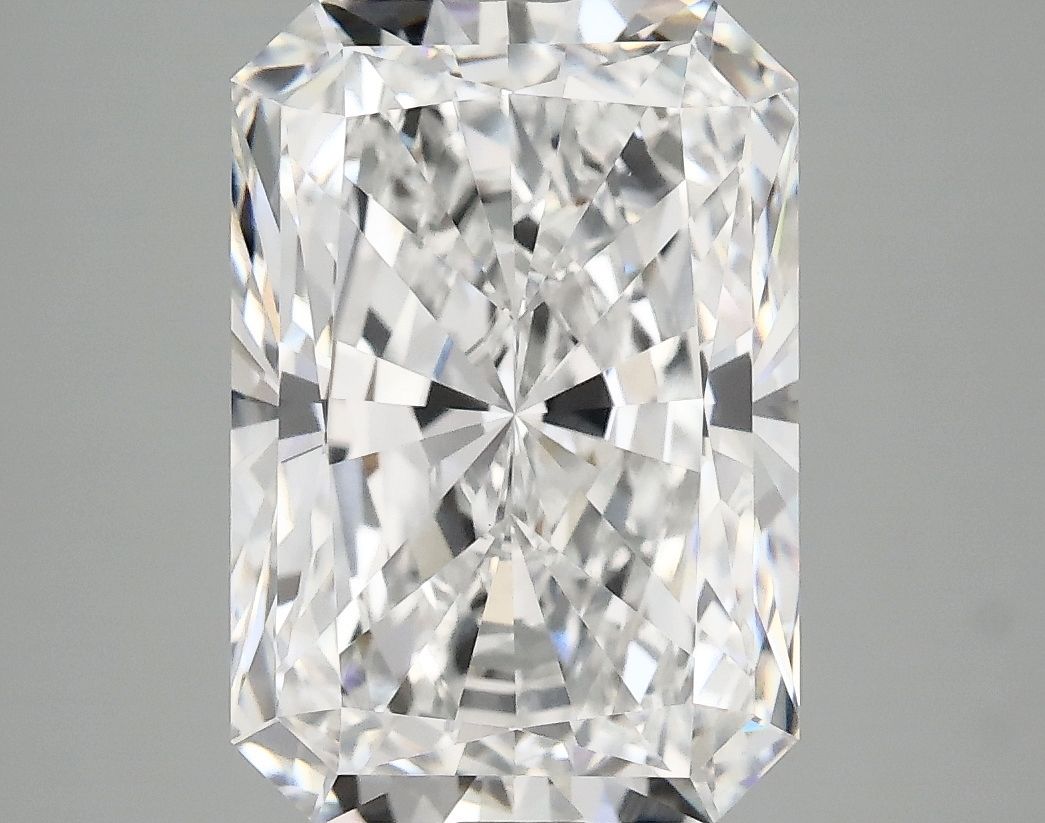 4.97 ct. radiant Lab Grown Diamond front image