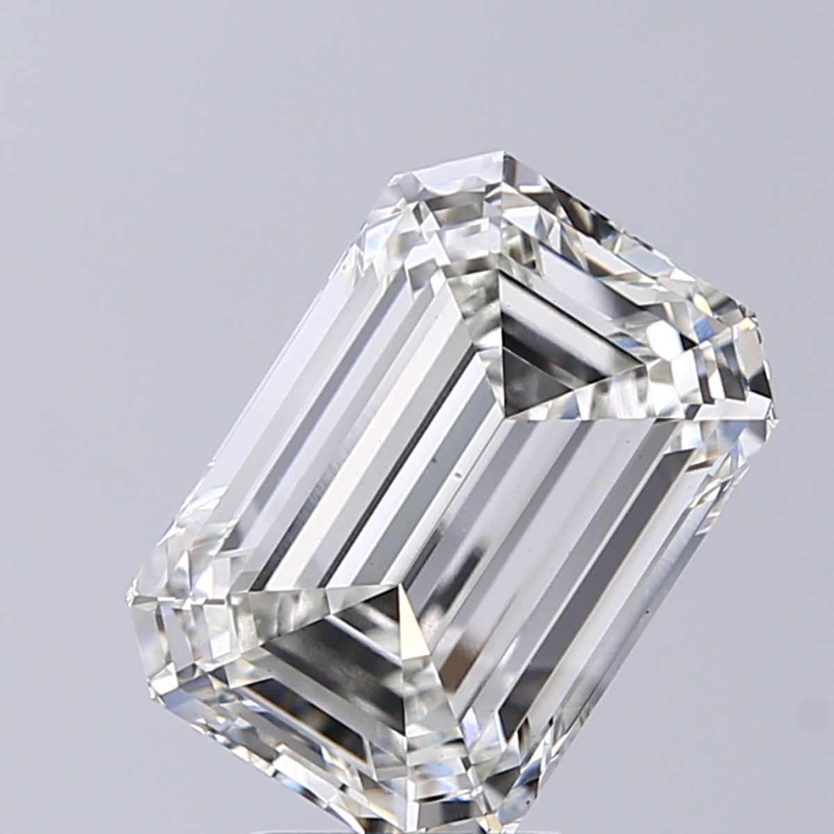 4.24 ct. emerald Lab Grown Diamond front image