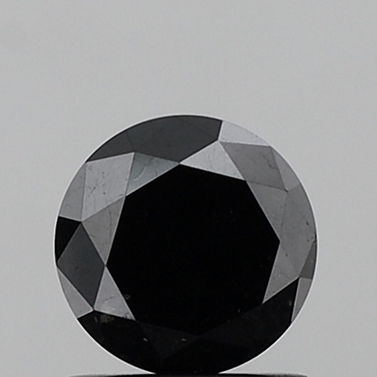 1.18 Carat Round Diamond Black VVS2