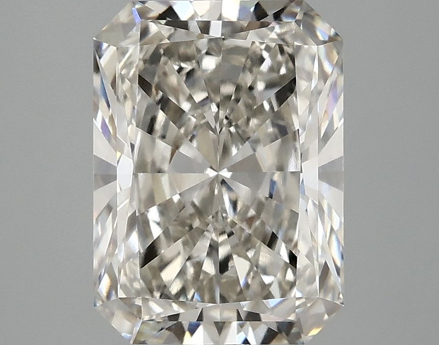 3.09 ct lab-grown Radiant Diamond