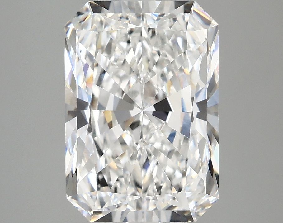 3.08 ct. radiant Lab Grown Diamond front image