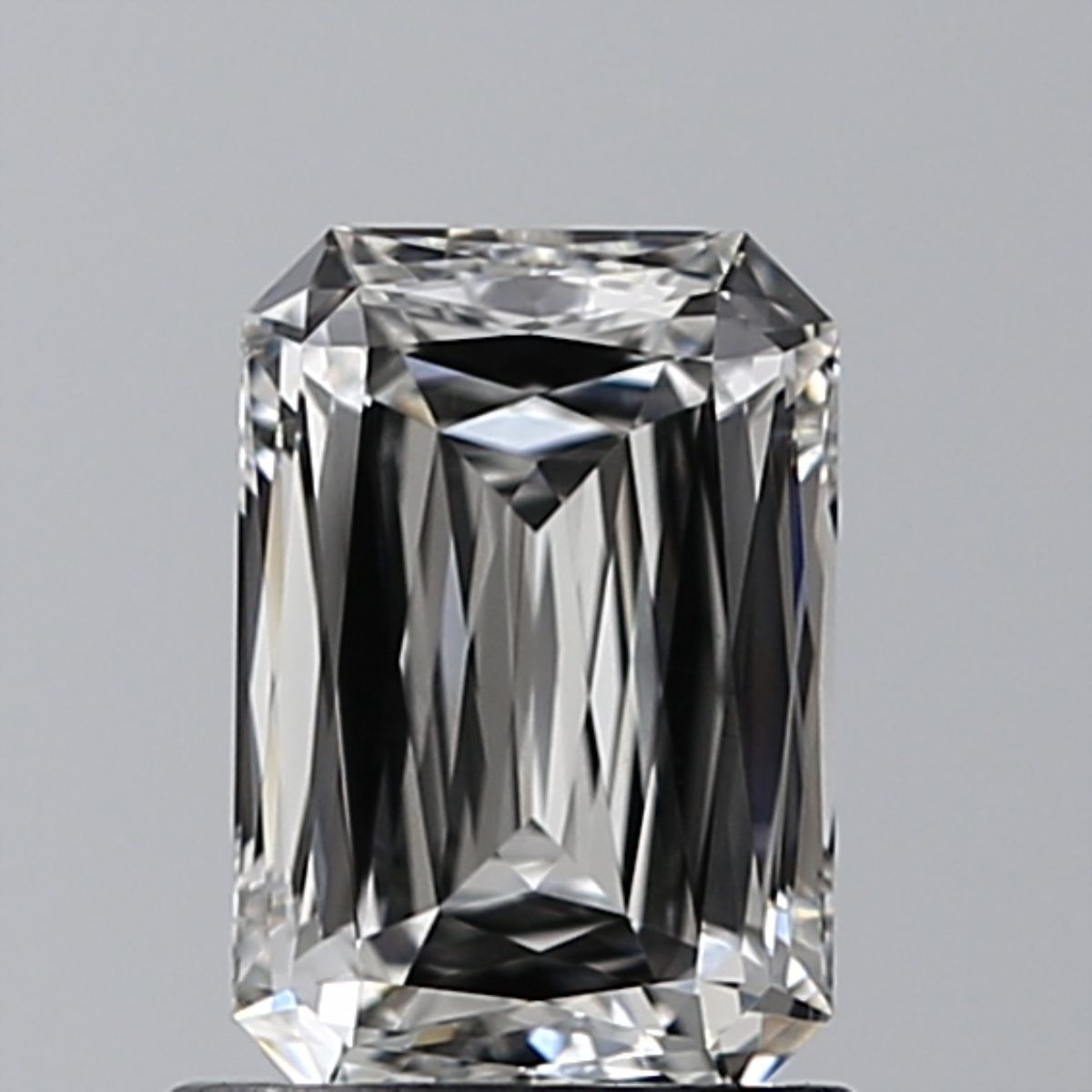 0.92 ct. radiant Lab Grown Diamond front image