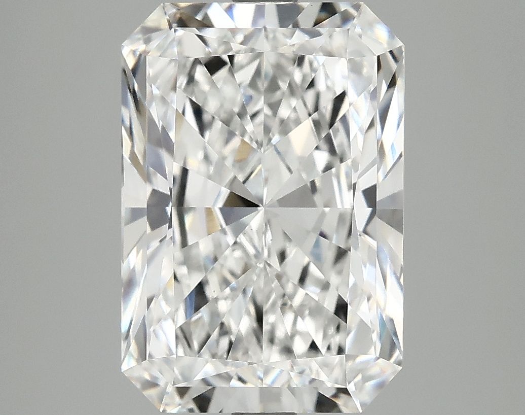 4.87 ct. radiant Lab Grown Diamond front image