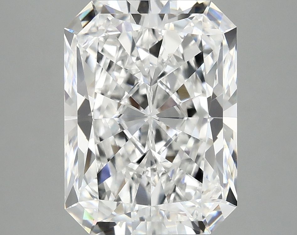 4.47 ct. radiant Lab Grown Diamond front image