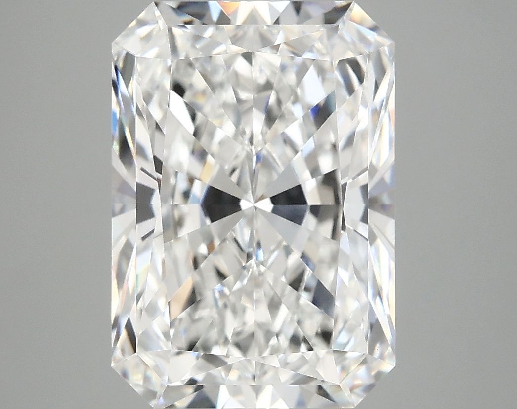 4.99 ct. radiant Lab Grown Diamond front image