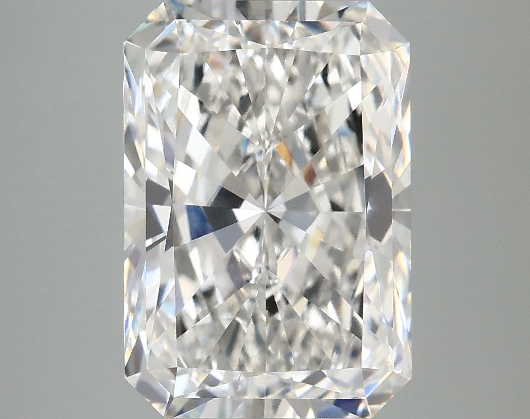 5.04 ct. radiant Lab Grown Diamond front image