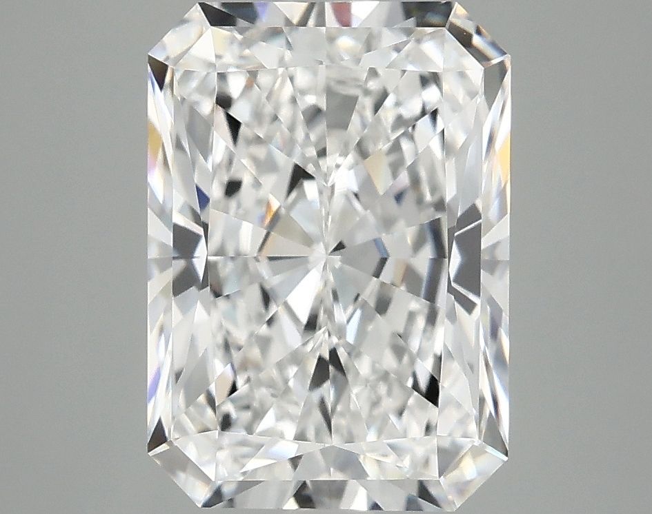 3.90 ct. radiant Lab Grown Diamond front image