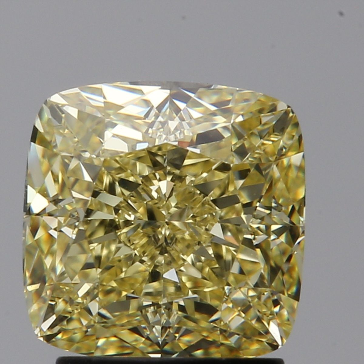 2.50 ct Cushion Brilliant diamond