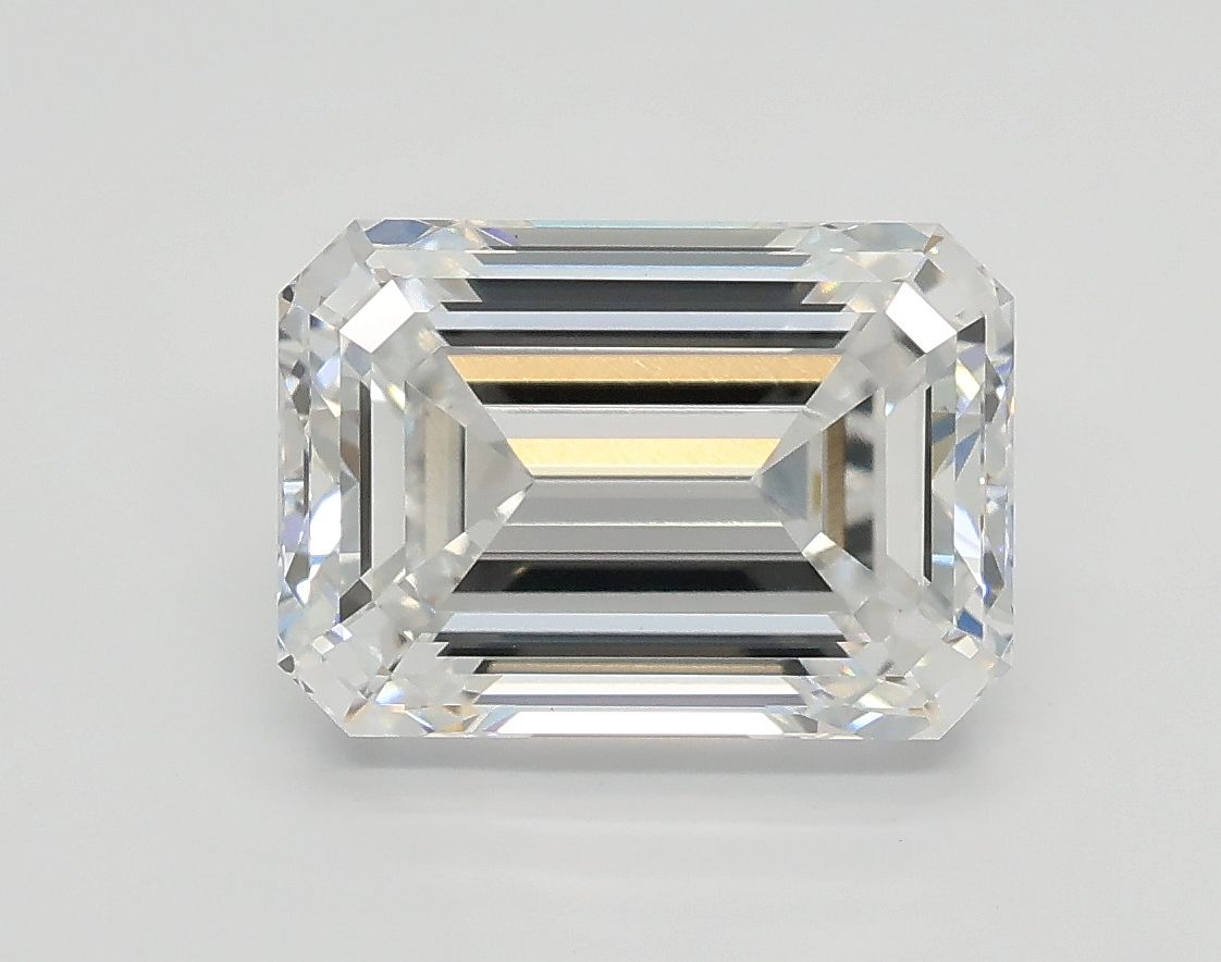 2.56 ct. emerald Lab Grown Diamond front image