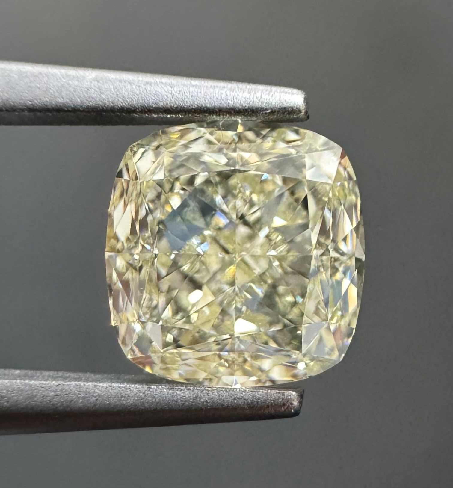 1.13 Carat Cushion brilliant Diamond L VS1