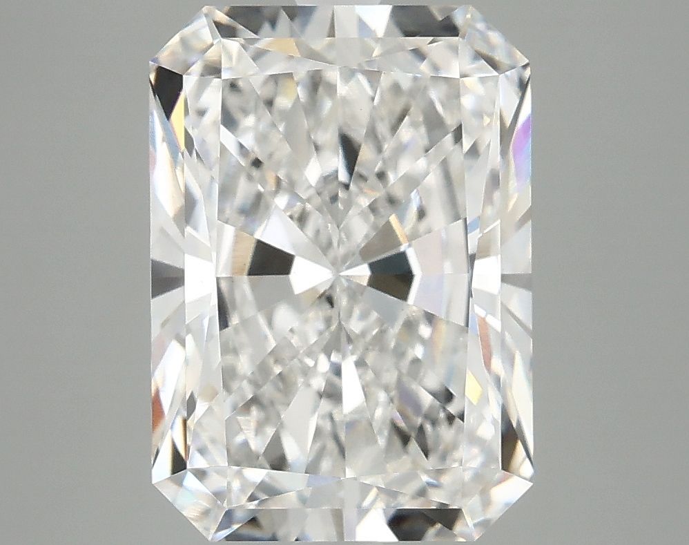 4.53 ct. radiant Lab Grown Diamond front image