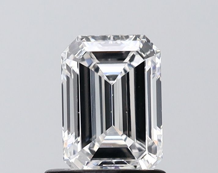1.02 ct. emerald Lab Grown Diamond front image