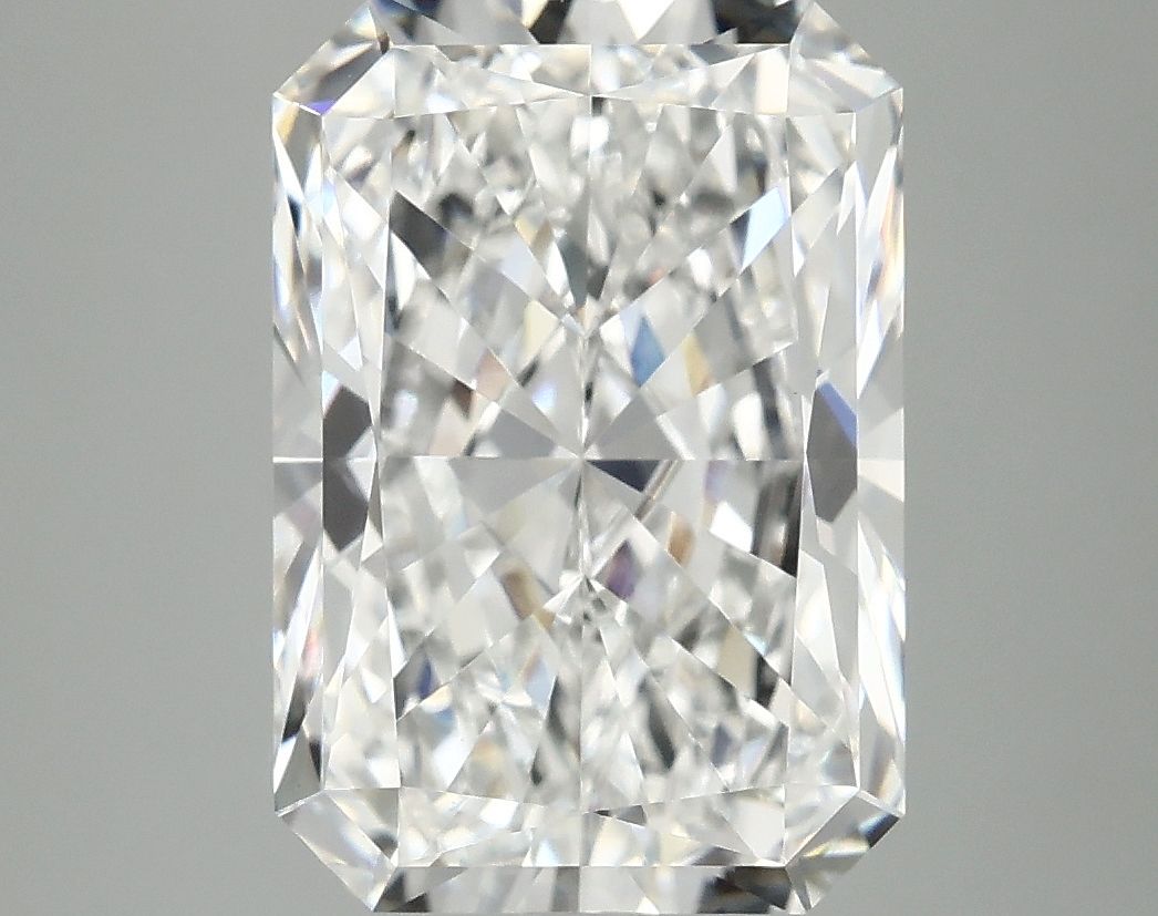 4.90 ct. radiant Lab Grown Diamond front image