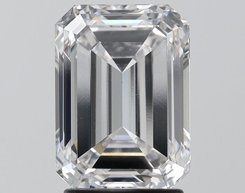 2.81 ct. emerald Lab Grown Diamond front image