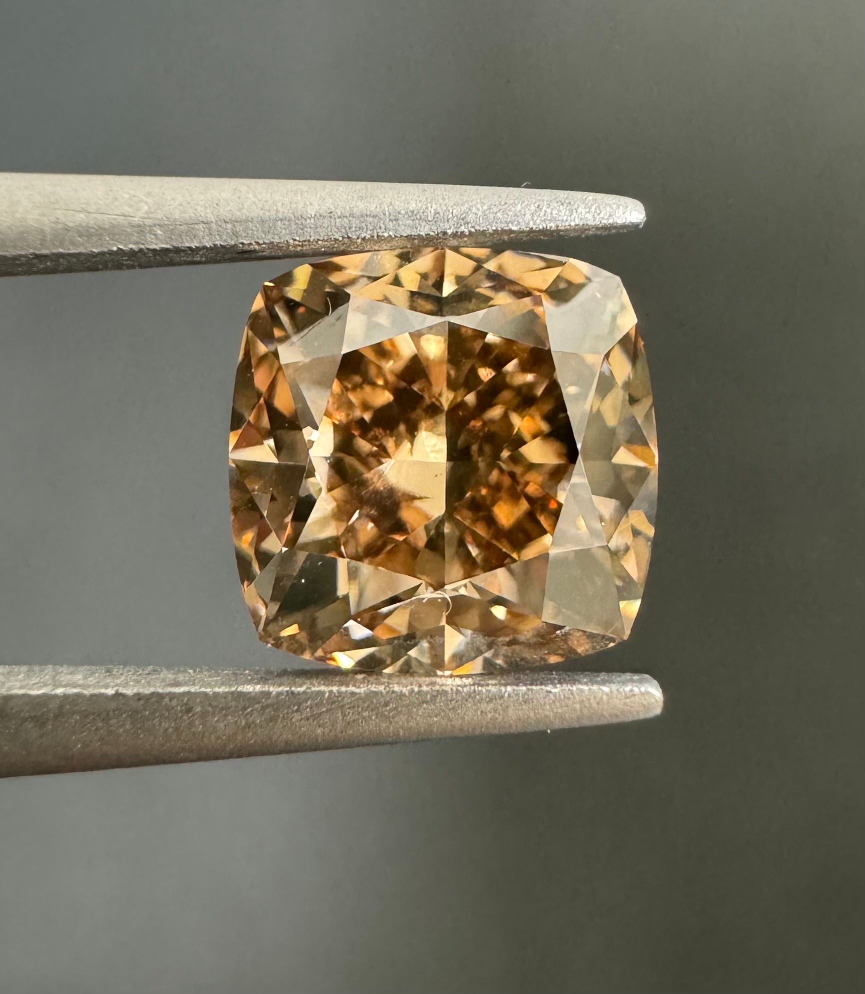 2.01 Carat Cushion brilliant Diamond Fancy Orange Brown VS2