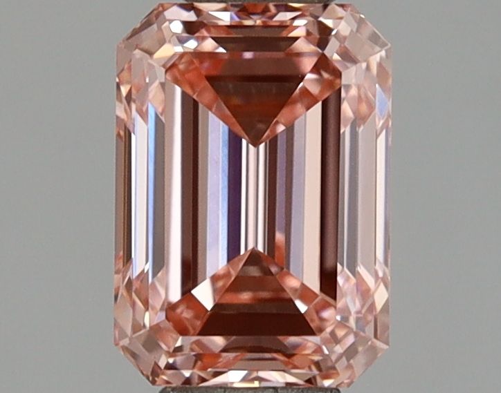 1.05 ct. emerald Lab Grown Diamond front image