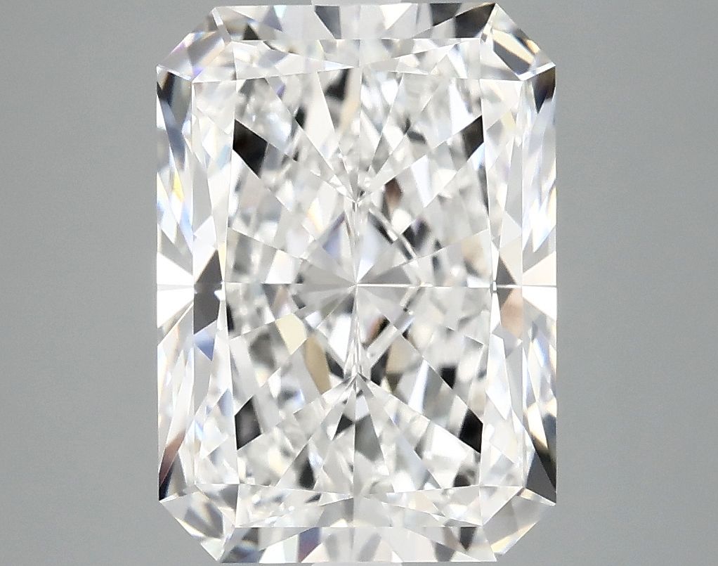 4.93 ct. radiant Lab Grown Diamond front image