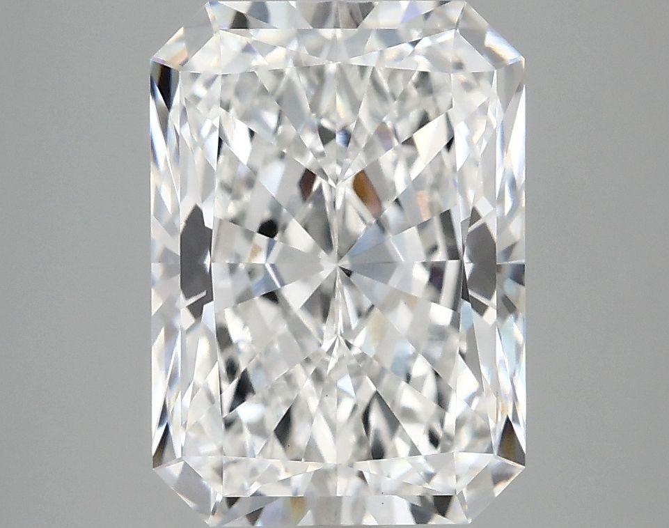 3.94 ct. radiant Lab Grown Diamond front image