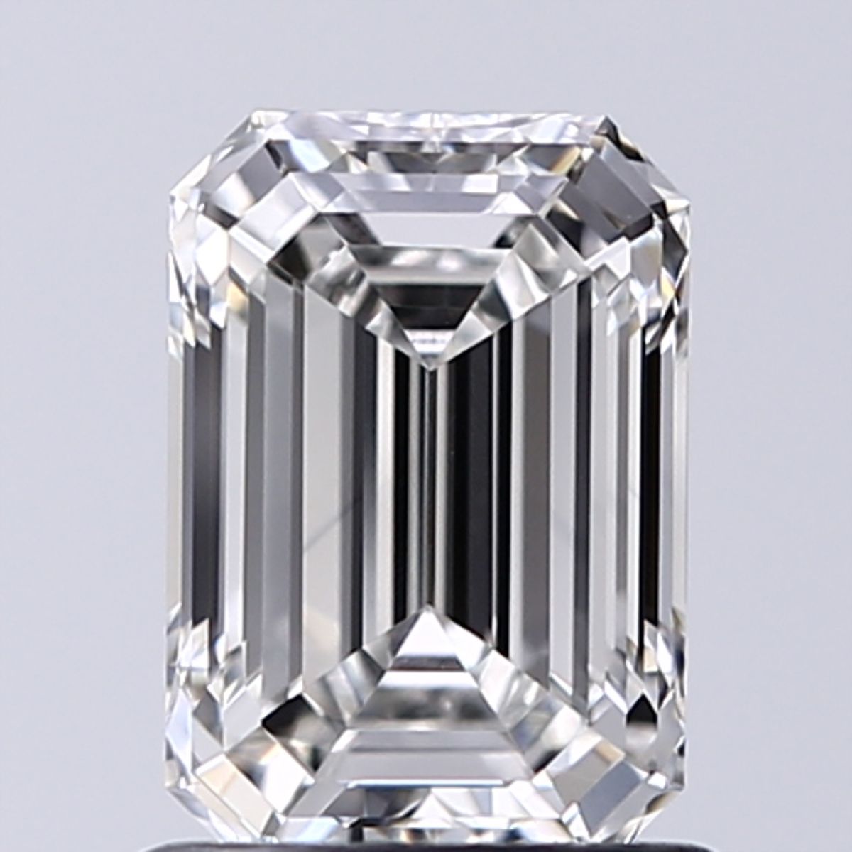 1.10 ct. emerald Lab Grown Diamond front image