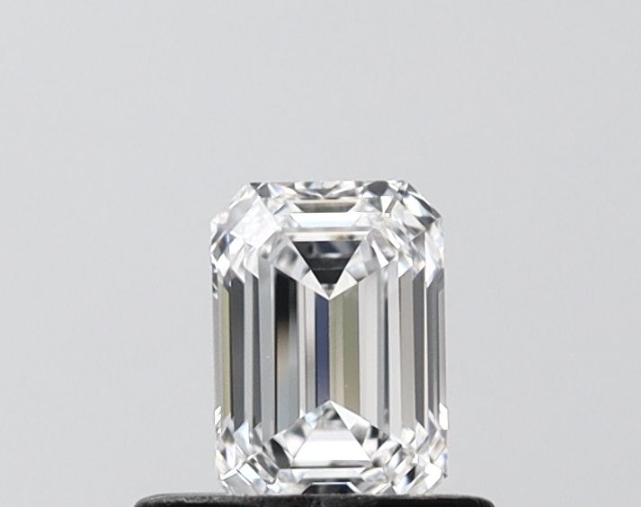 0.53 ct lab-grown Emerald Diamond