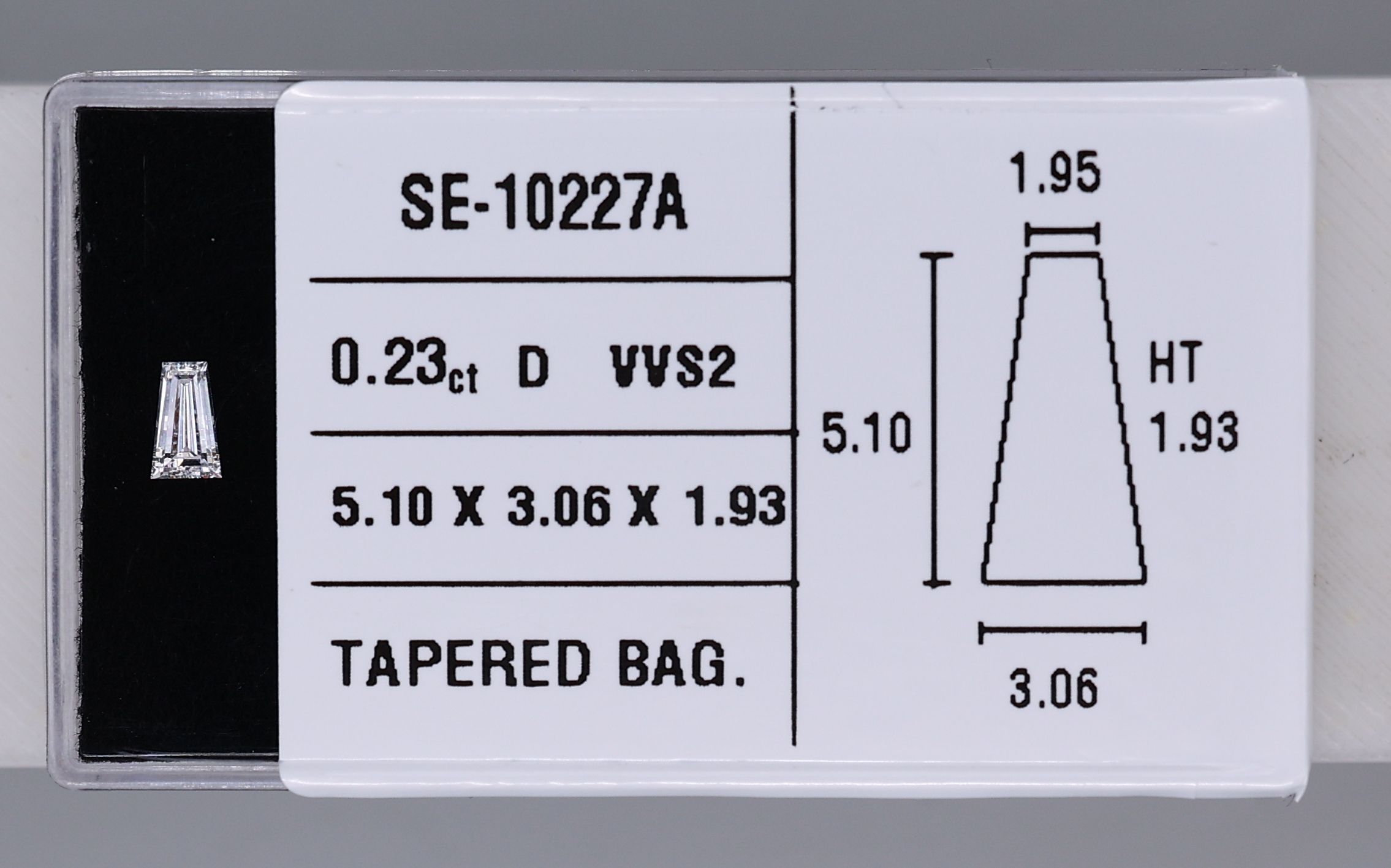 0.23 Carat Tapered baguette Diamond D VVS2