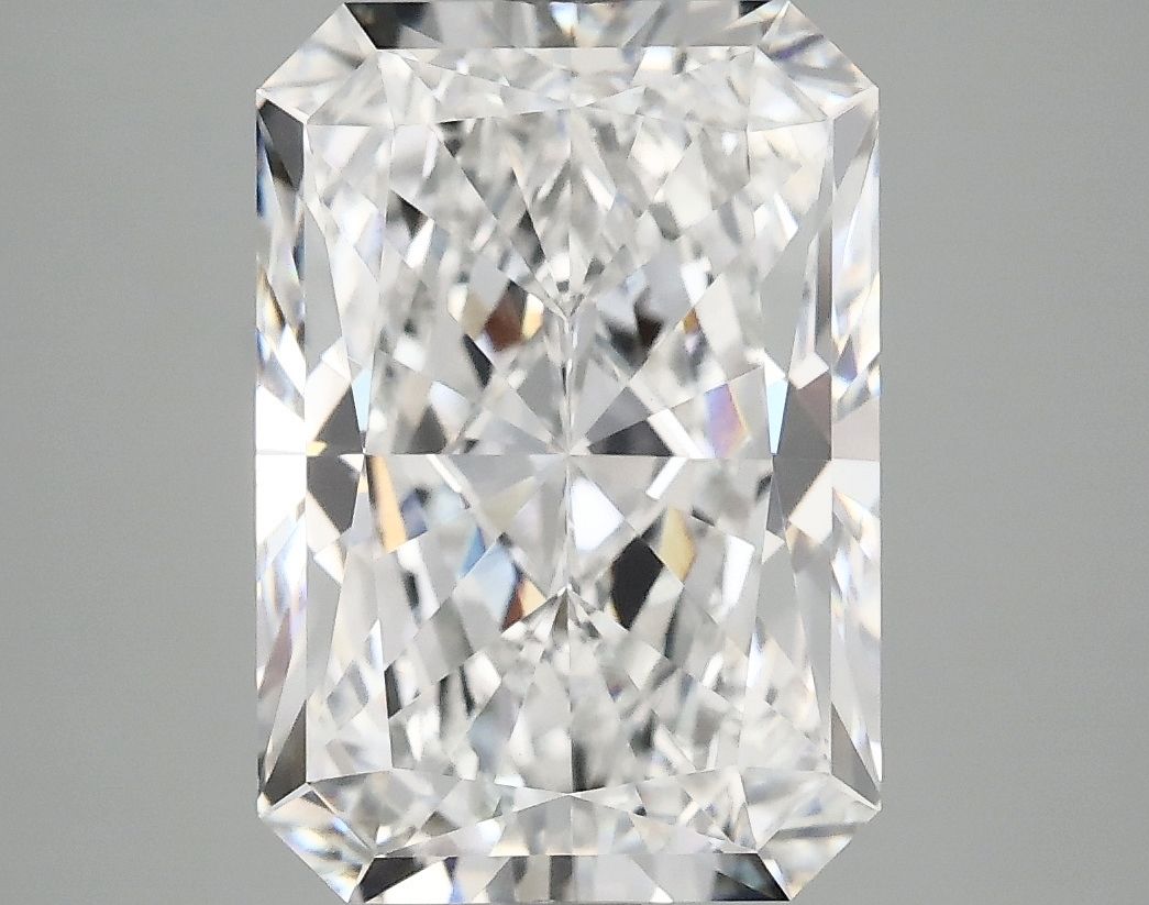 5.09 ct. radiant Lab Grown Diamond front image