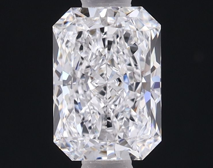 1 ct lab-grown Radiant Diamond