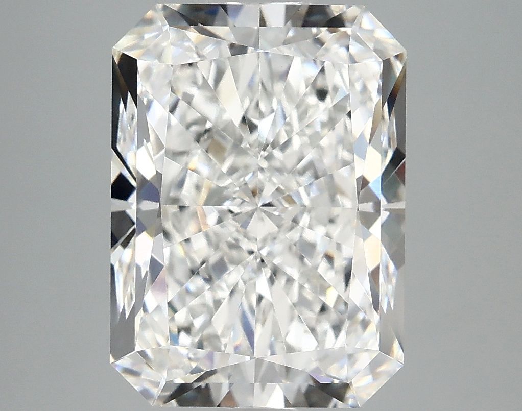 4.87 ct. radiant Lab Grown Diamond front image