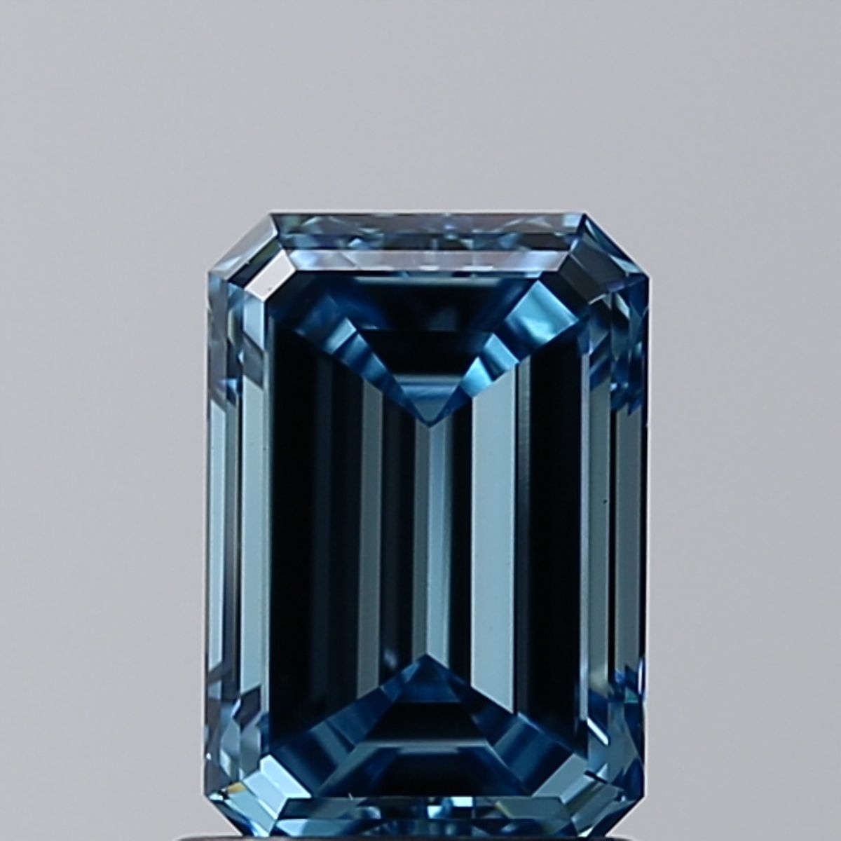 1.20 ct. emerald Lab Grown Diamond front image