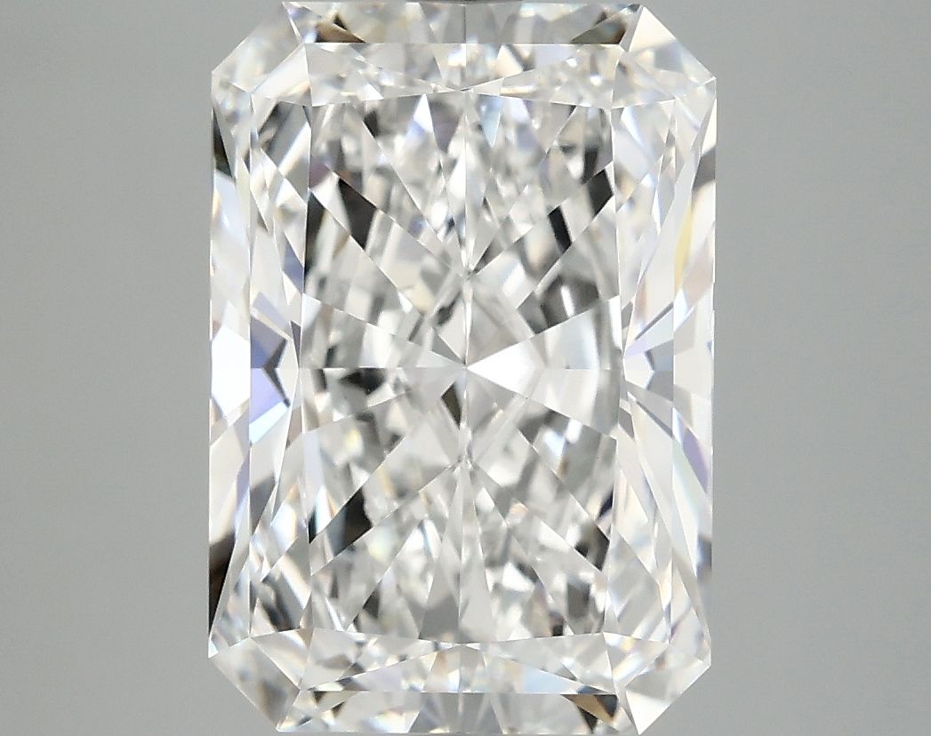4.99 ct. radiant Lab Grown Diamond front image