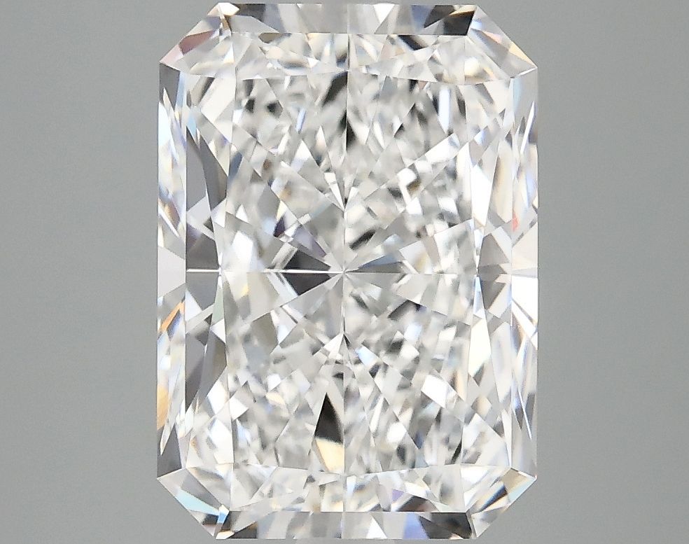 3.91 ct. radiant Lab Grown Diamond front image