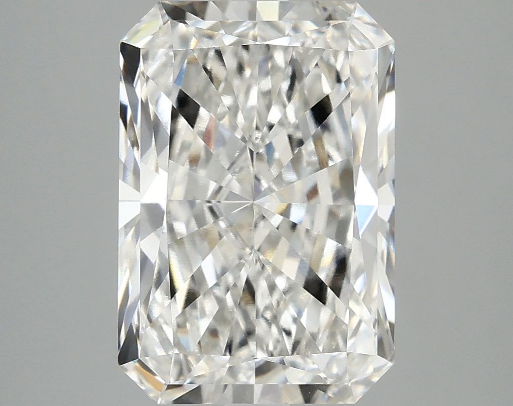4.70 ct. radiant Lab Grown Diamond front image