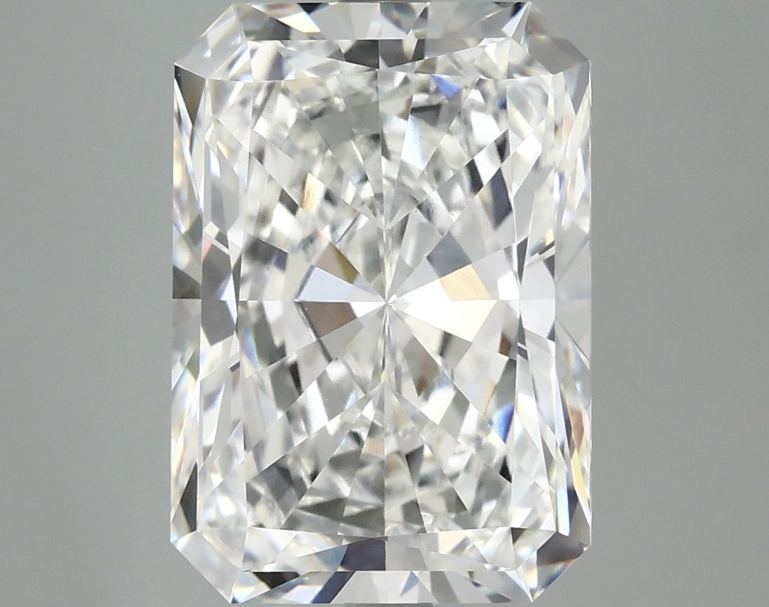 4.82 ct. radiant Lab Grown Diamond front image