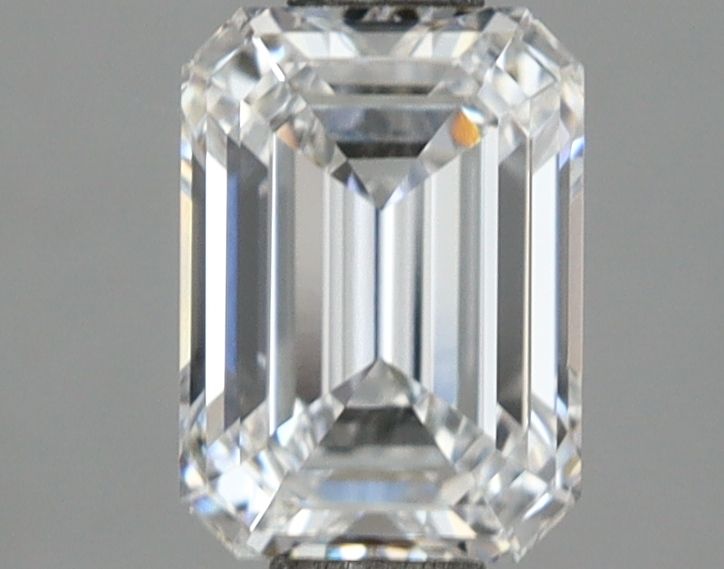 1.03 ct. emerald Lab Grown Diamond front image