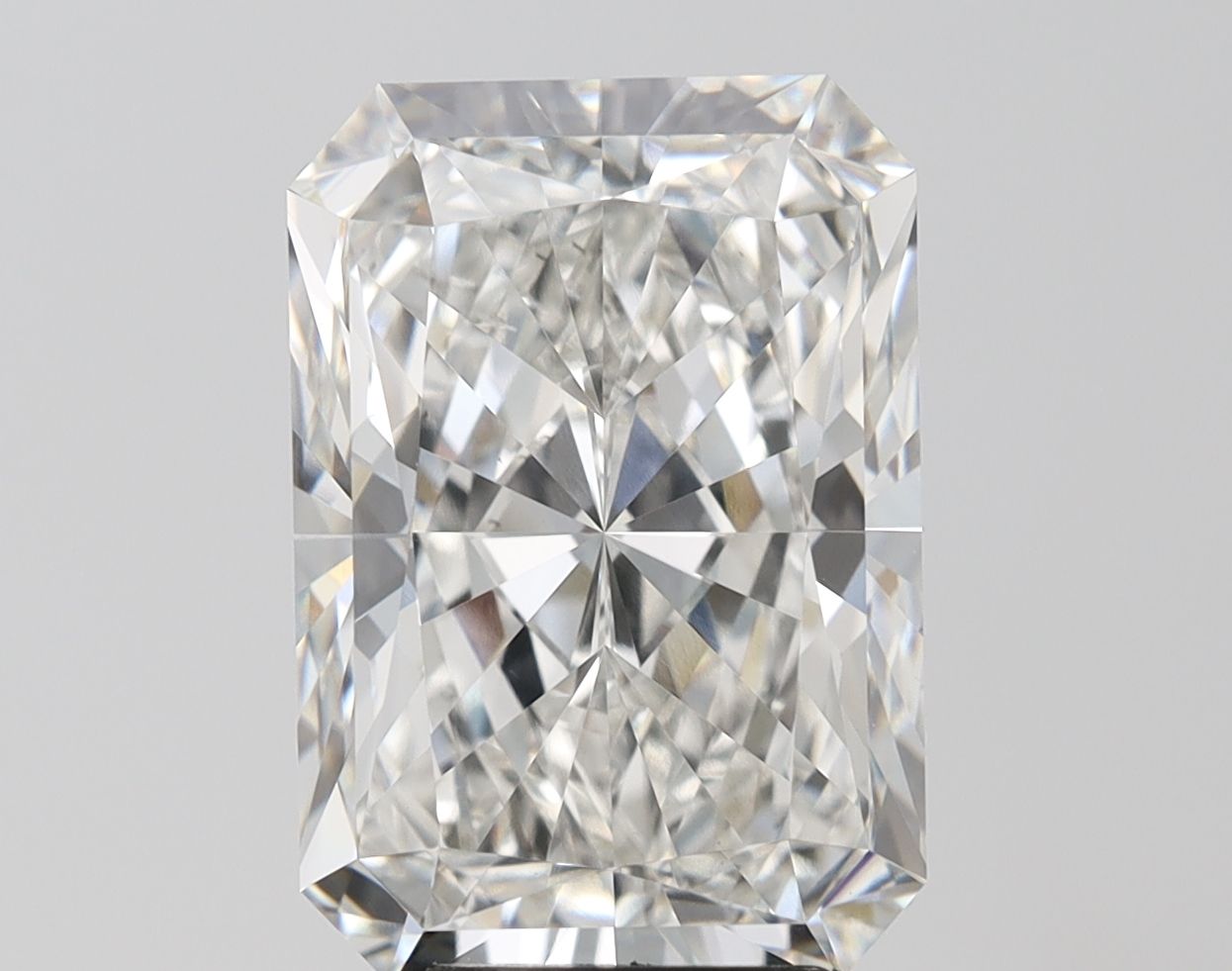 7.04 ct. radiant Lab Grown Diamond front image