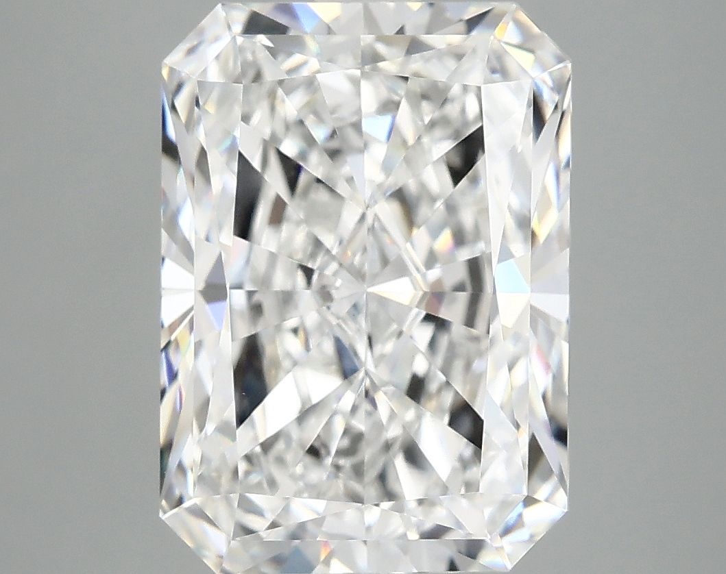 5.04 ct. radiant Lab Grown Diamond front image