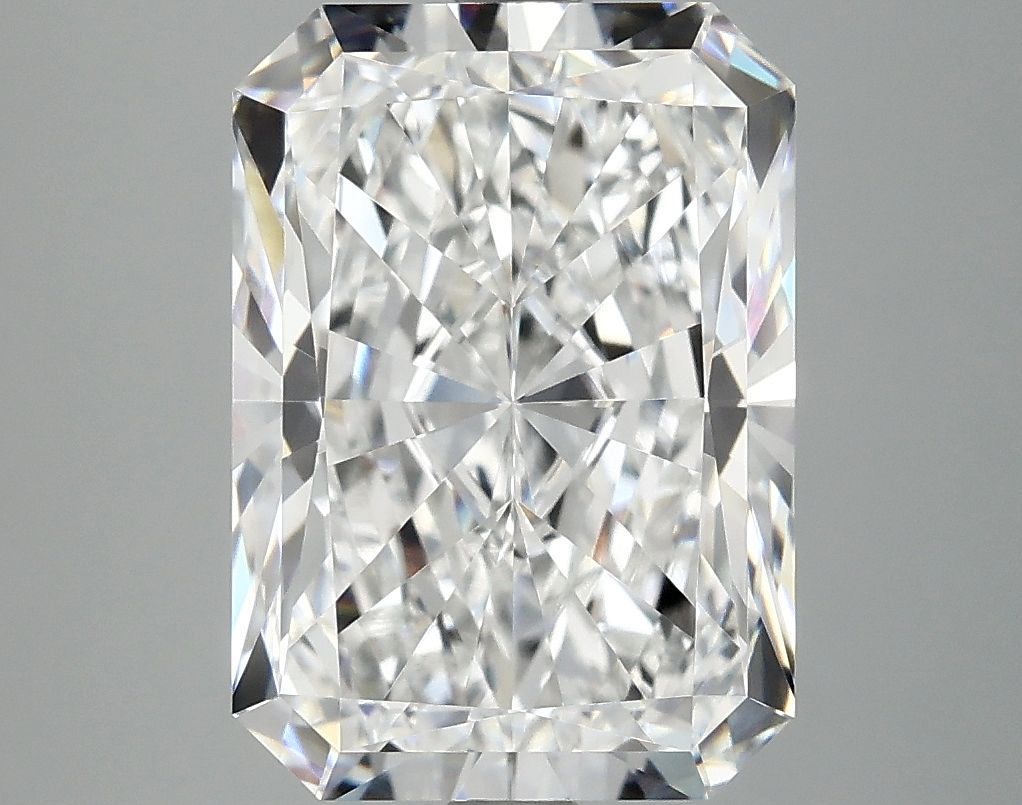 4.94 ct. radiant Lab Grown Diamond front image