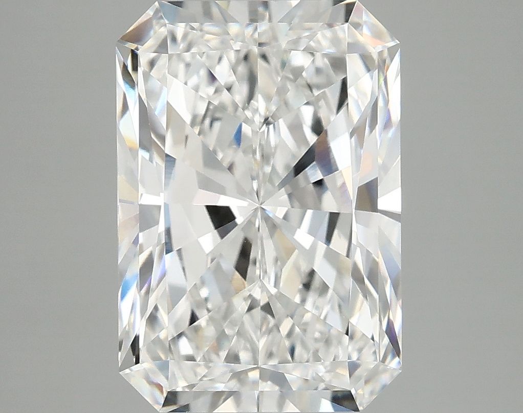 4.73 ct. radiant Lab Grown Diamond front image