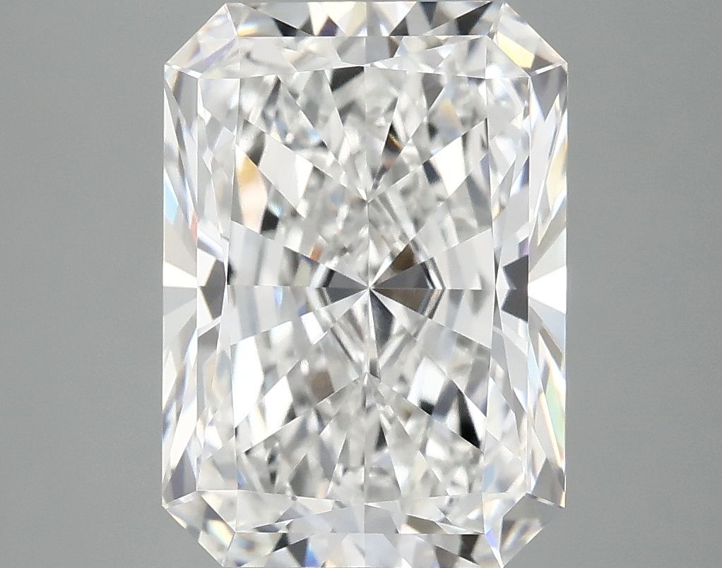 4.90 ct. radiant Lab Grown Diamond front image