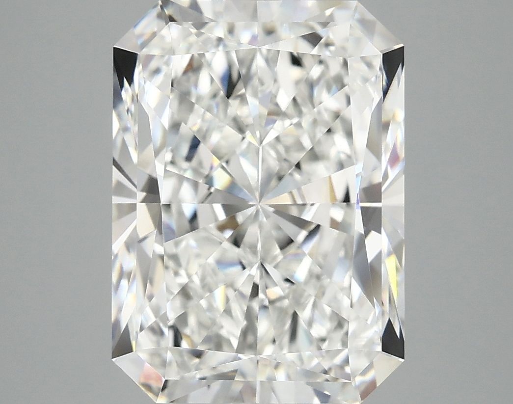 4.83 ct. radiant Lab Grown Diamond front image