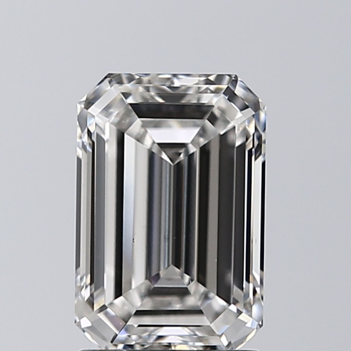 1.70 ct. emerald Lab Grown Diamond front image