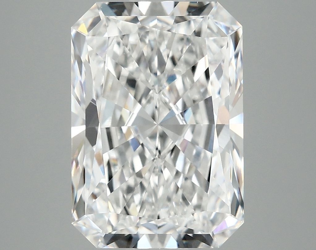4.87 ct. radiant Lab Grown Diamond front image