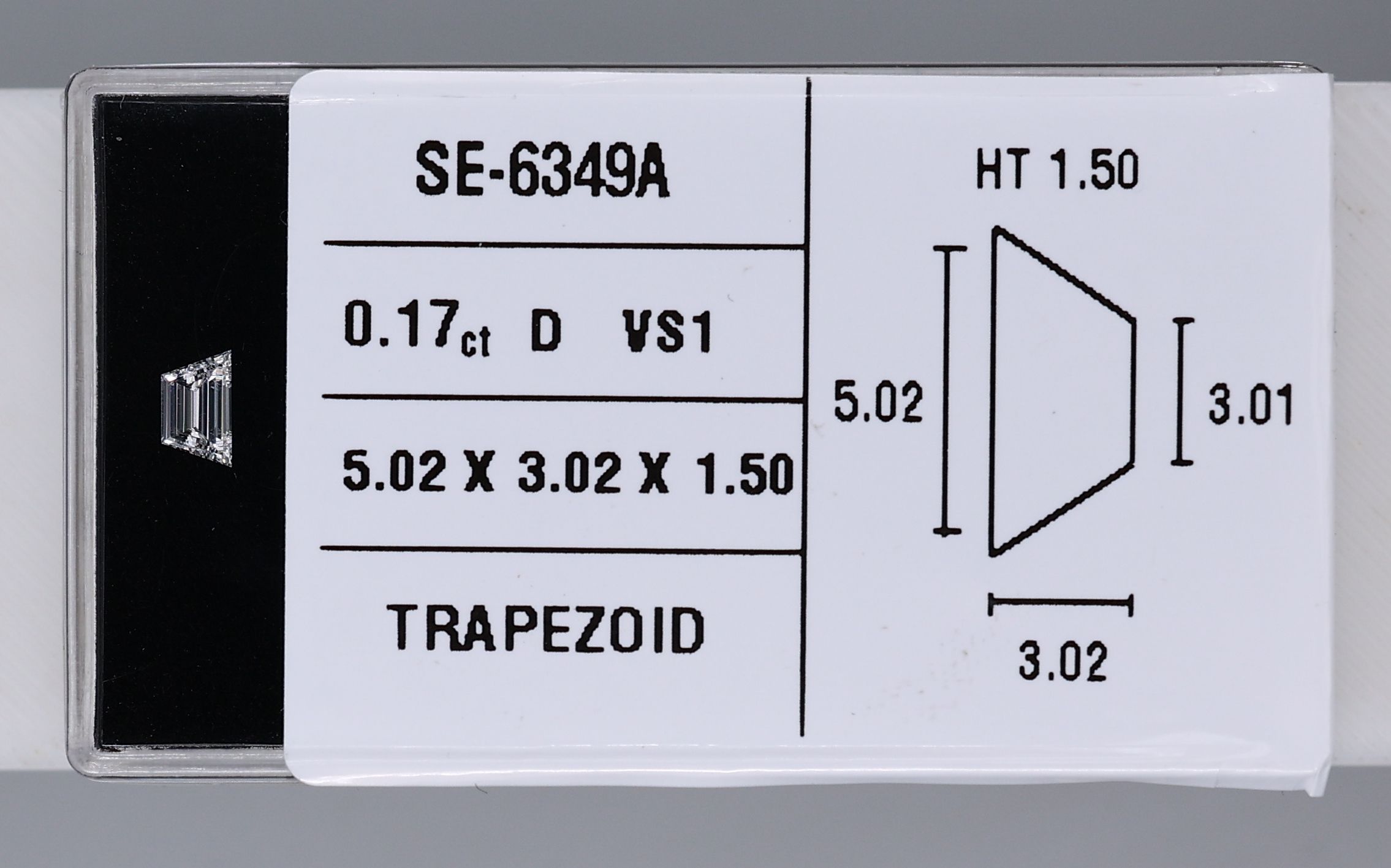 0.17ct Trapezoid D VS1